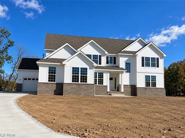 1201 Ashbourne Court, Wadsworth, OH 44281