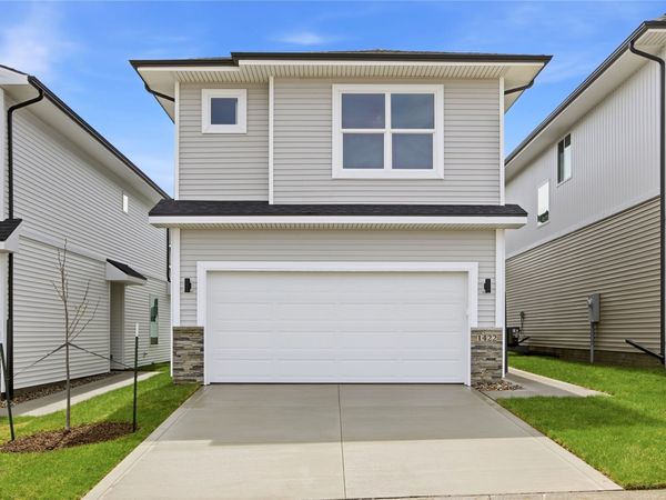 1422 NW 3rd Lane, Grimes, IA 50111