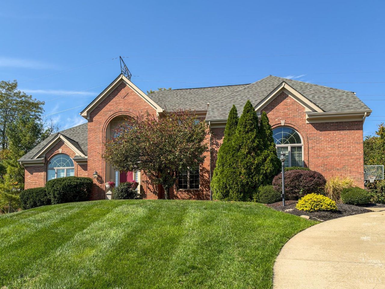 8485 Deer Path, West Chester, OH 45069 Main Photo