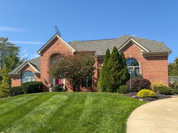 8485 Deer Path, West Chester, OH 45069