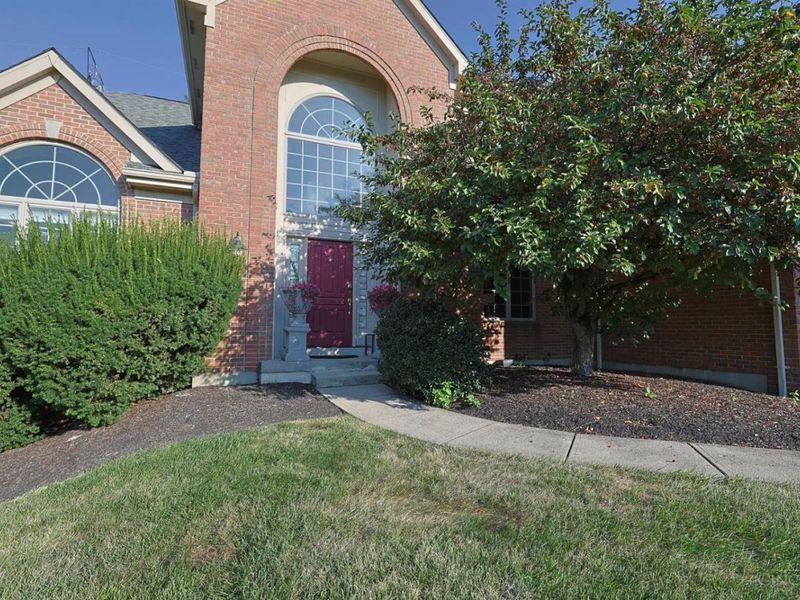8485 Deer Path, West Chester, OH 45069 Photo 2
