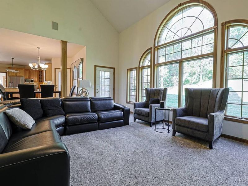 8485 Deer Path, West Chester, OH 45069 Photo 6