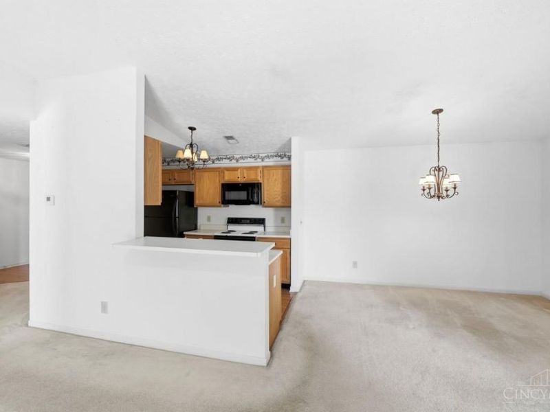 556 Aspen Glen Drive, Unit 810, Union Township, OH 45244 Photo 16
