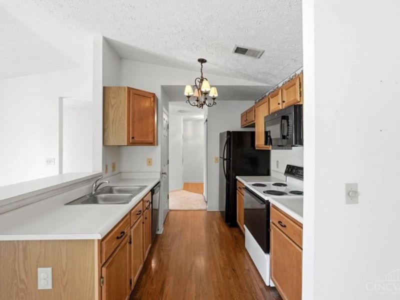 556 Aspen Glen Drive, Unit 810, Union Township, OH 45244 Photo 18