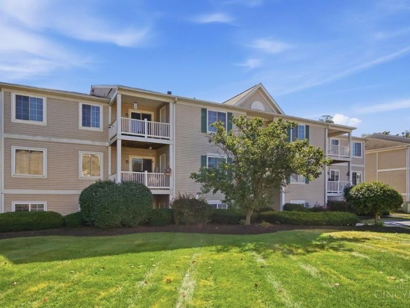 556 Aspen Glen Drive, Unit 810, Union Township, OH 45244 Photo 4