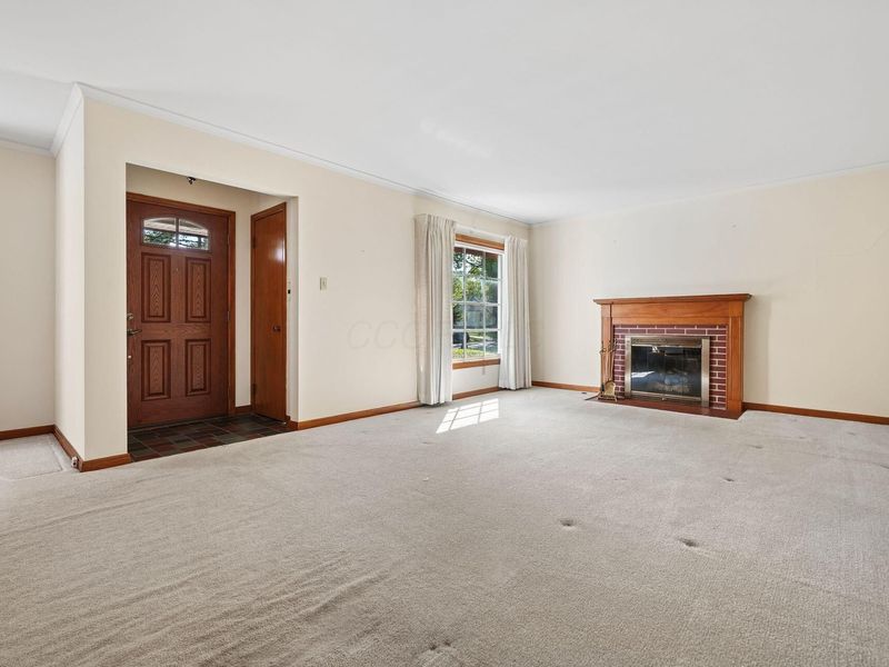 558 Acton Road, Columbus, OH 43214 Photo 4