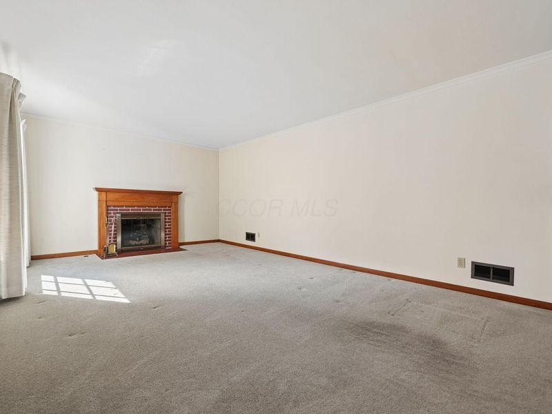 558 Acton Road, Columbus, OH 43214 Photo 5