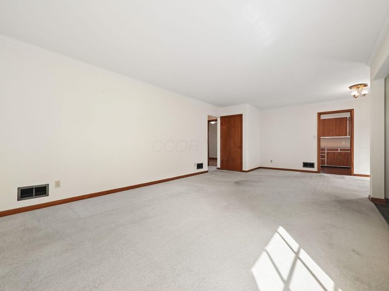 558 Acton Road, Columbus, OH 43214 Photo 8