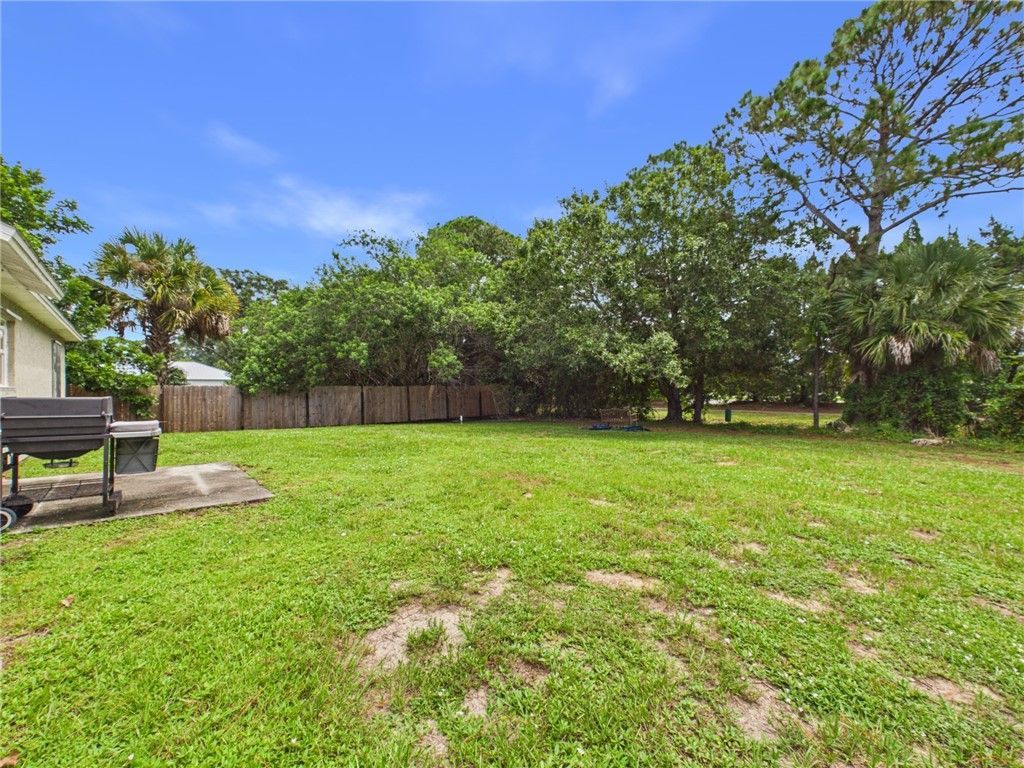 977 Fulton Way, Sebastian, FL 32958 Photo