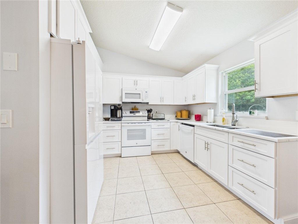977 Fulton Way, Sebastian, FL 32958 Photo