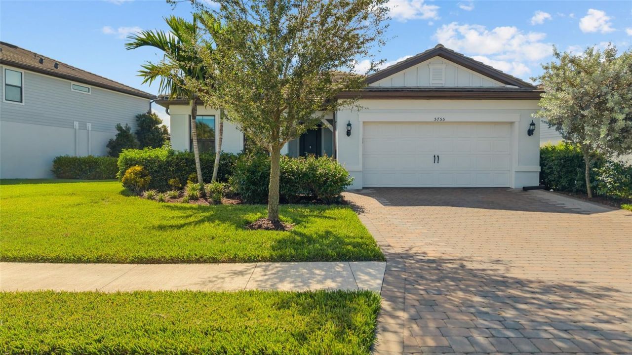 5755 Bluestar Court, Lakewood Ranch, FL 34211 Photo