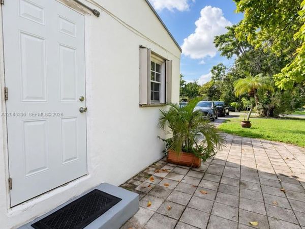 6765 SW 34th St, Unit 1, Miami, FL 33155