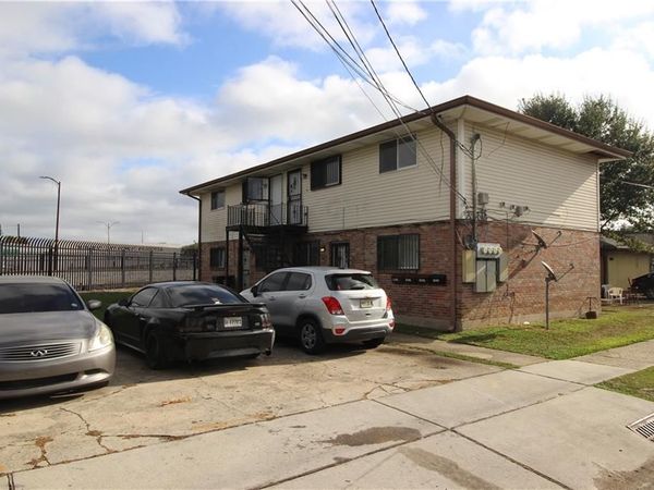 9033 PALM Street , New Orleans, LA 70118