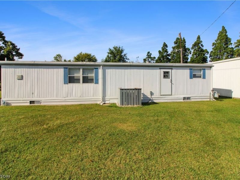 2825-2835 W Risingsun Road, Port Clinton, OH 43452 Photo 3