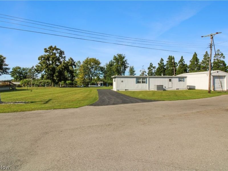 2825-2835 W Risingsun Road, Port Clinton, OH 43452 Photo 6