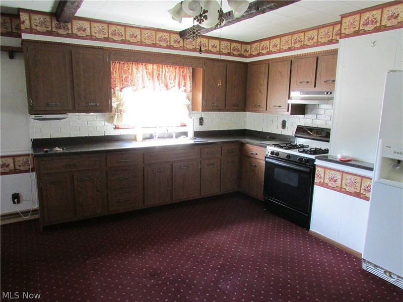 875 Washington, Bergholz, OH 43908 Photo 10