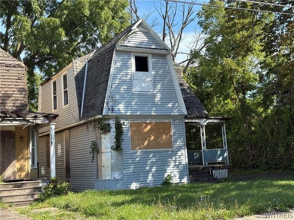 1340 South Avenue , Niagara Falls, NY 14305