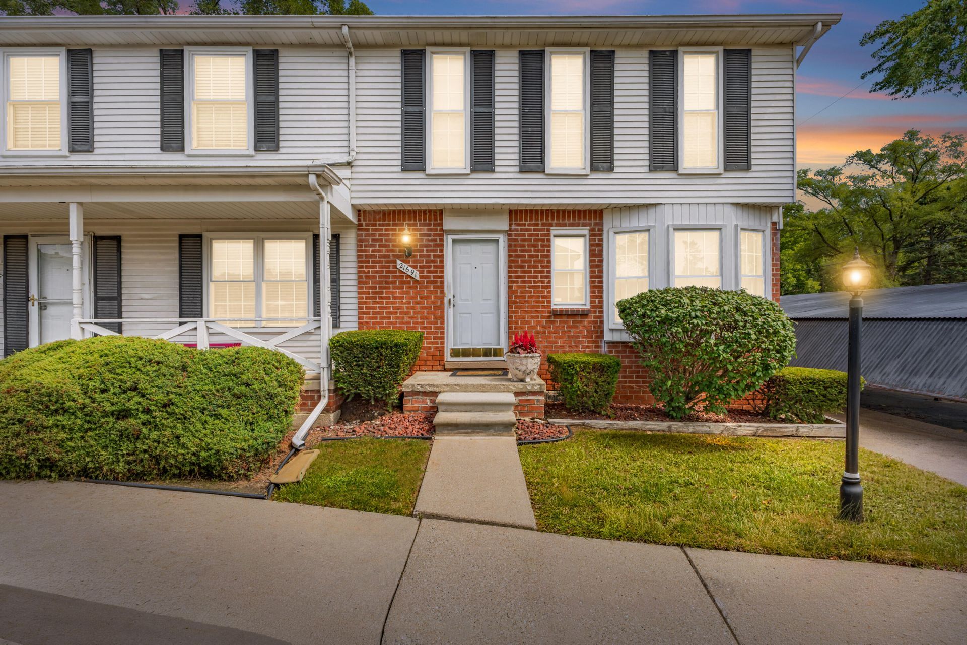 21691 Hidden Rivers Drive N, Unit 50, Southfield, MI 48075 Main Photo