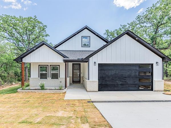109 Gordons Circle , Runaway Bay, TX 76426