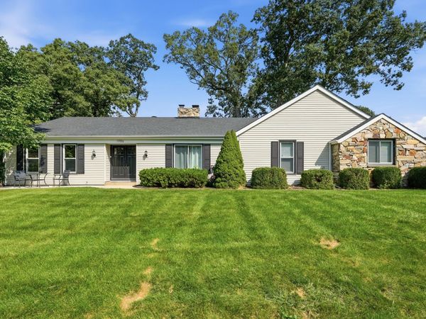 1986 Greenvalley Drive , Crown Point, IN 46307