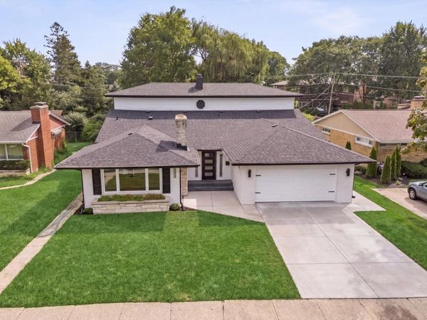 1425 Stonegate Road, La Grange Park, IL 60526