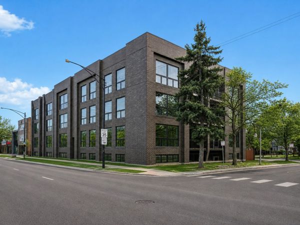 5830 N Lincoln Avenue, Unit 2S, Chicago, IL 60659