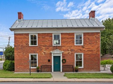 318 N MAIN ST, BRIDGEWATER, VA 22812