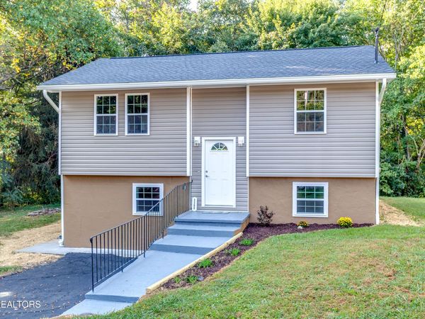 3300 Kendallmac Lane, Knoxville, TN 37931
