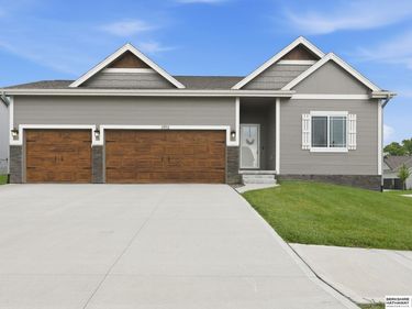 21052 Monroe Street, Elkhorn, NE 68022
