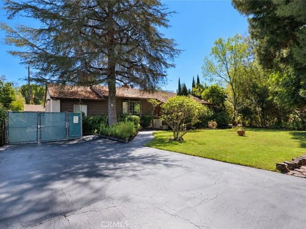 6438 Orion Avenue, Van Nuys, CA 91406