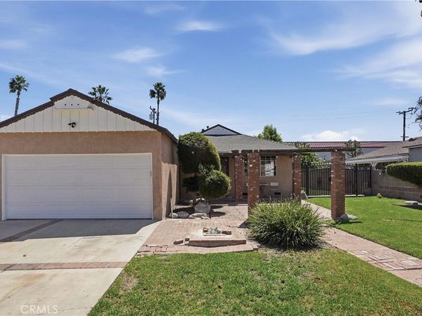 206 E Rosslynn, Fullerton, CA 92832