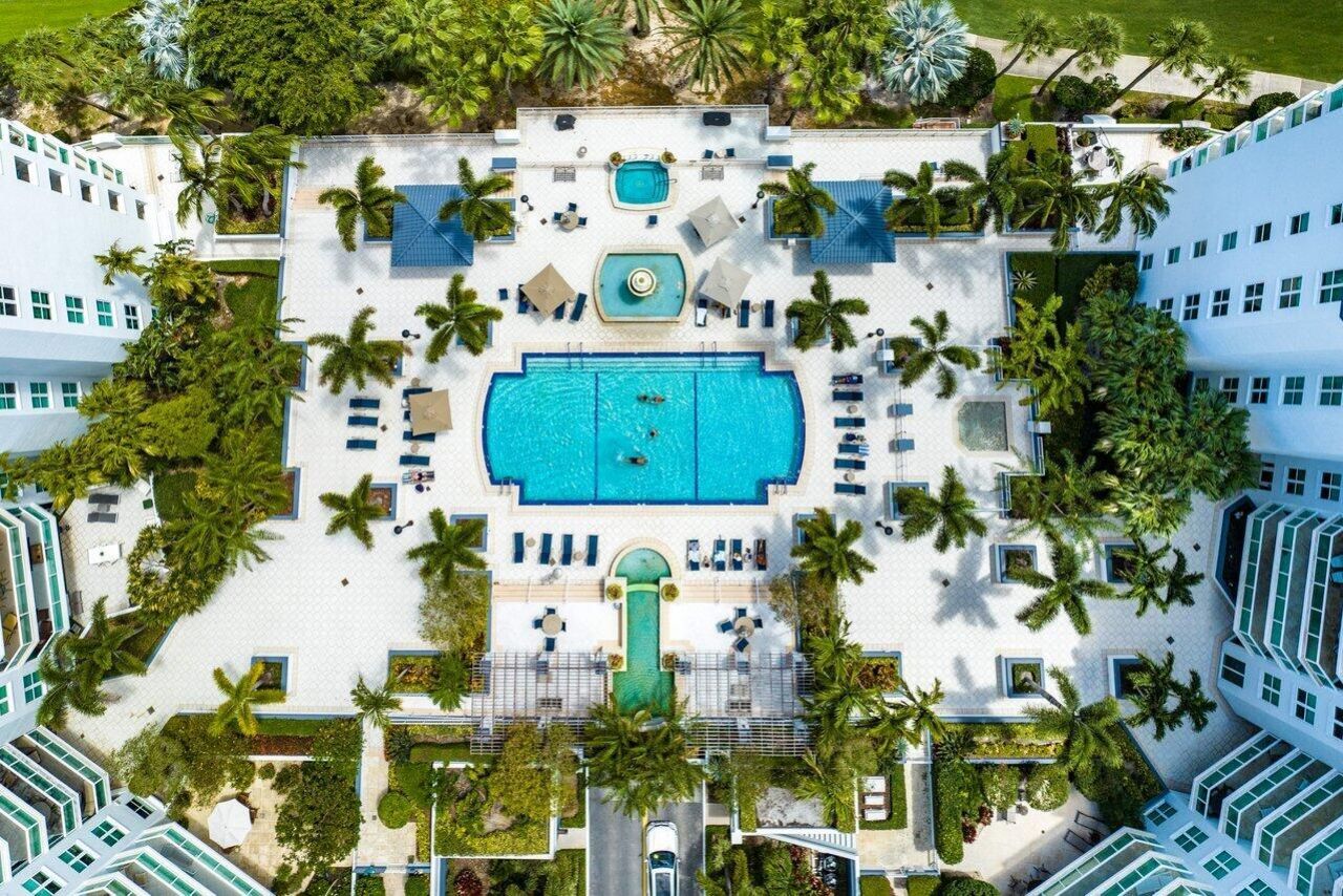550 SE Mizner Boulevard, Unit B309, Boca Raton, FL 33432 Photo