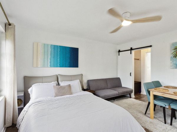 651 Oak Street, Boynton Beach, FL 33435