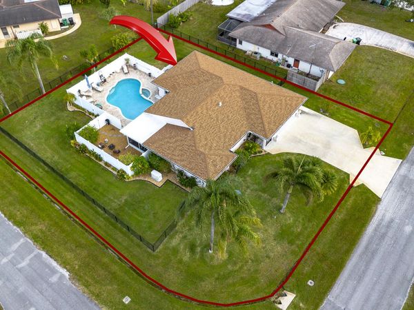 601 SE KARRIGAN Terrace, Port St. Lucie, FL 34983