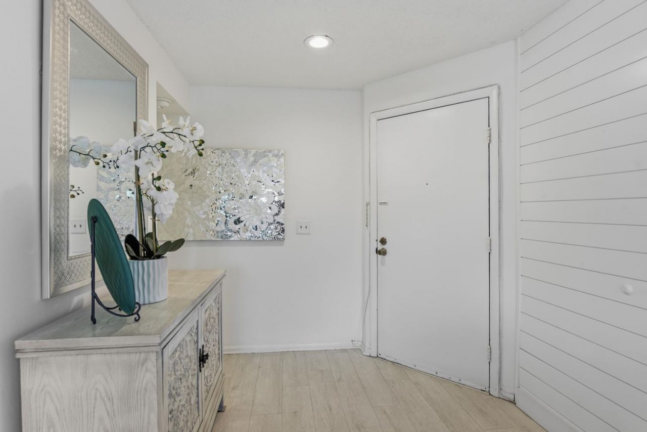 1605 S Us Highway 1, Unit V2-203, Jupiter, FL 33477 Photo