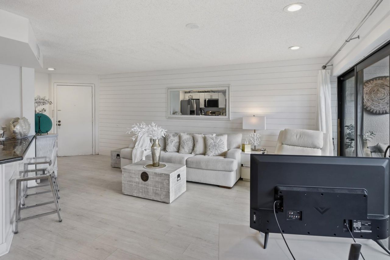 1605 S Us Highway 1, Unit V2-203, Jupiter, FL 33477 Photo
