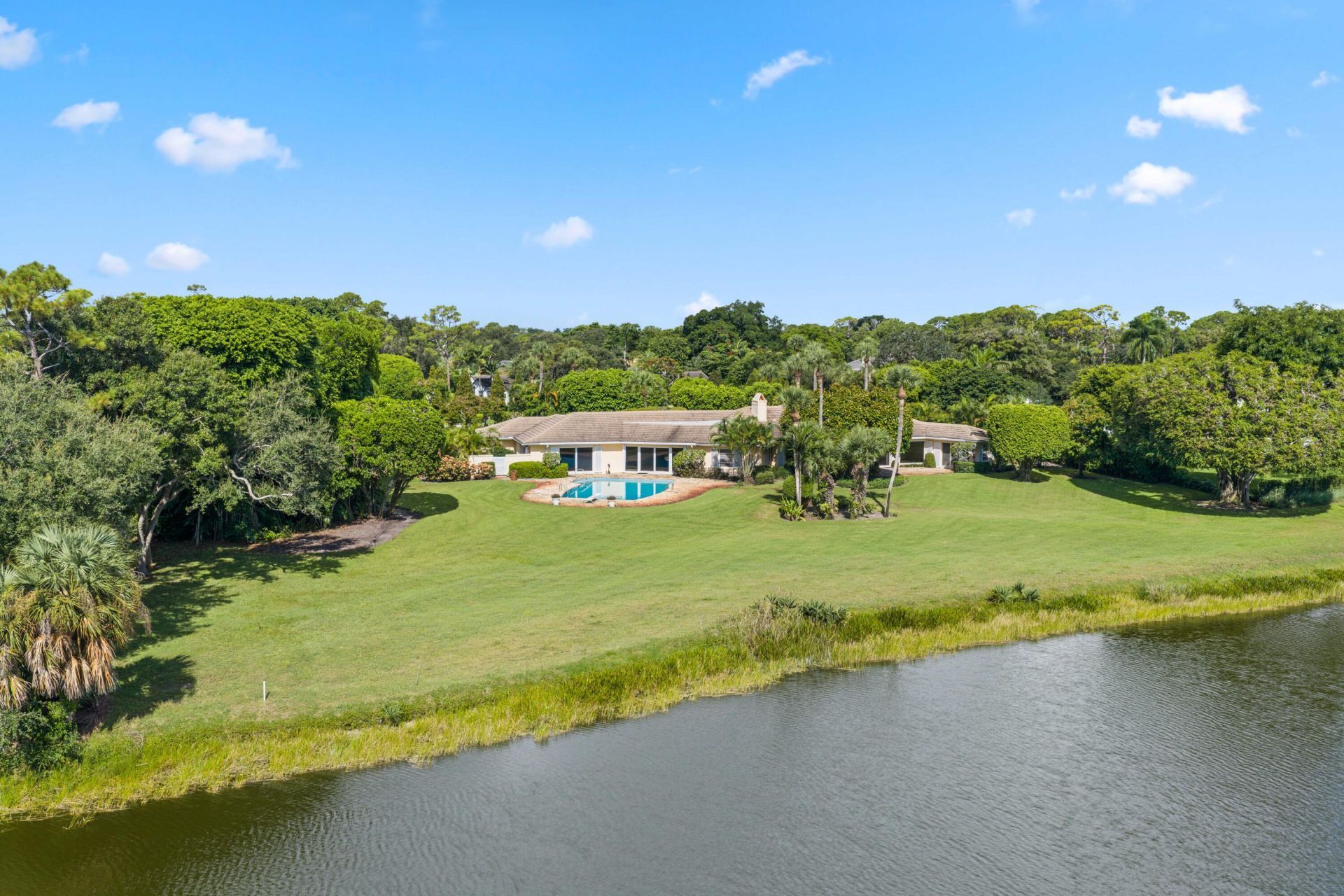 8 Country Road W, Village of Golf, FL 33436 Photo