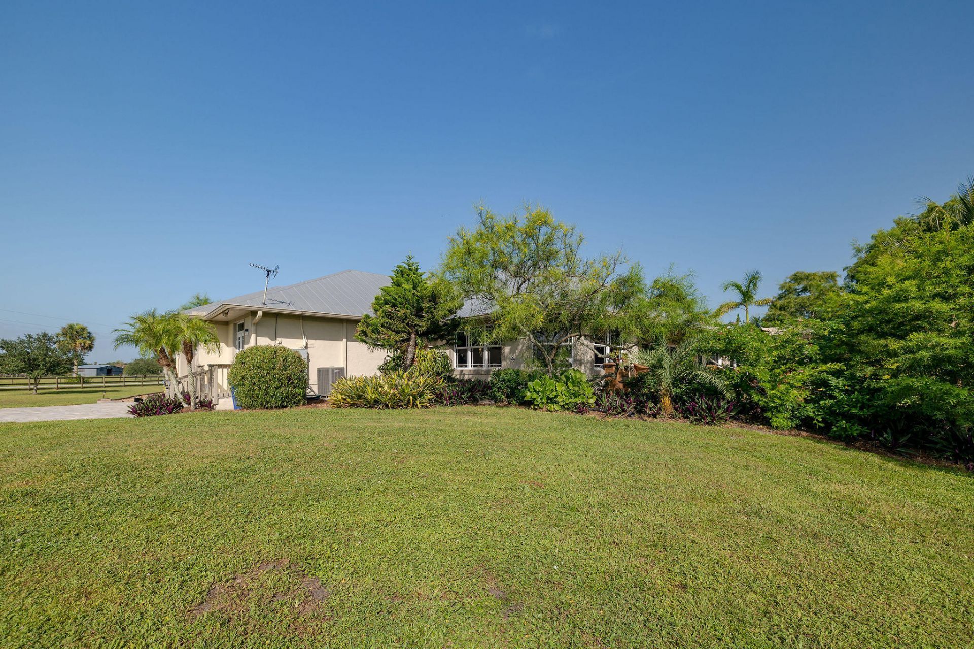 19005 SW Grey Fox Trail, Indiantown, FL 34956 Photo