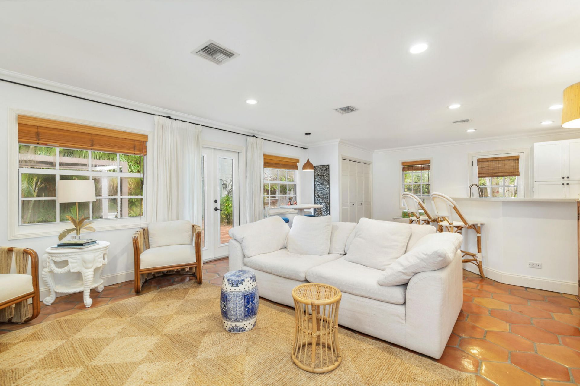 332 Pilgrim Road, West Palm Beach, FL 33405 Photo