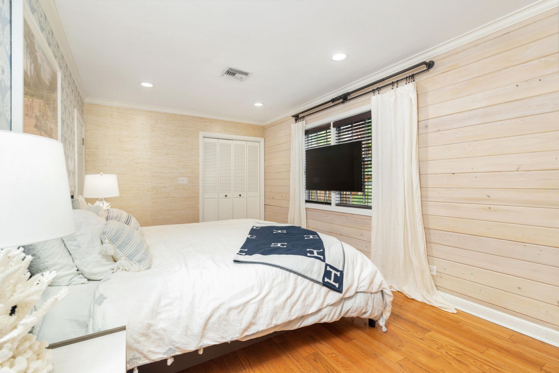 332 Pilgrim Road, West Palm Beach, FL 33405 Photo