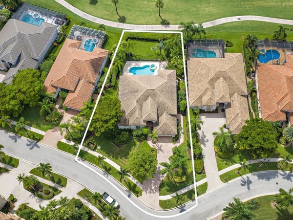 9054 Lakes Boulevard, West Palm Beach, FL 33412
