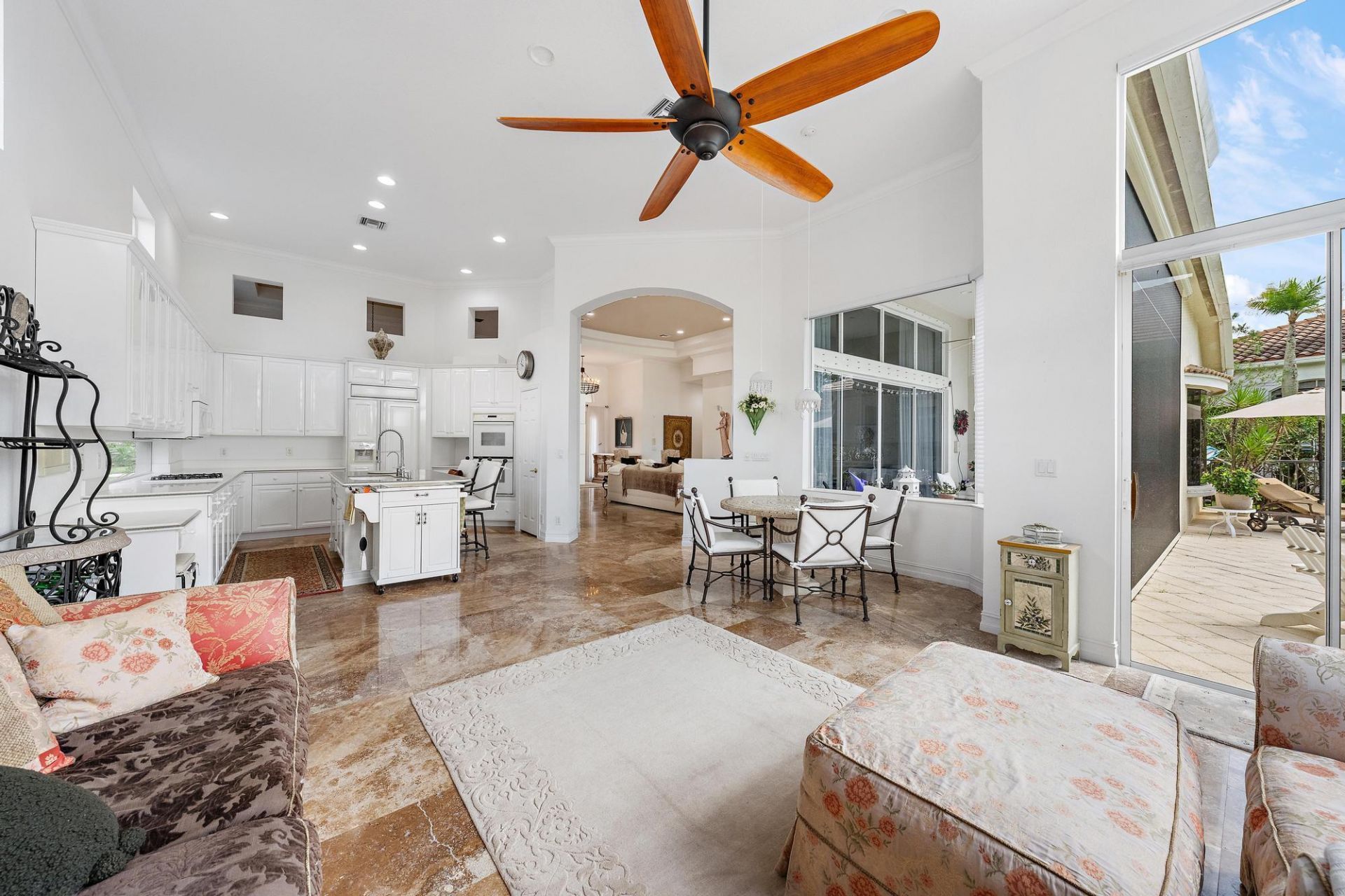 9054 Lakes Boulevard, West Palm Beach, FL 33412 Photo