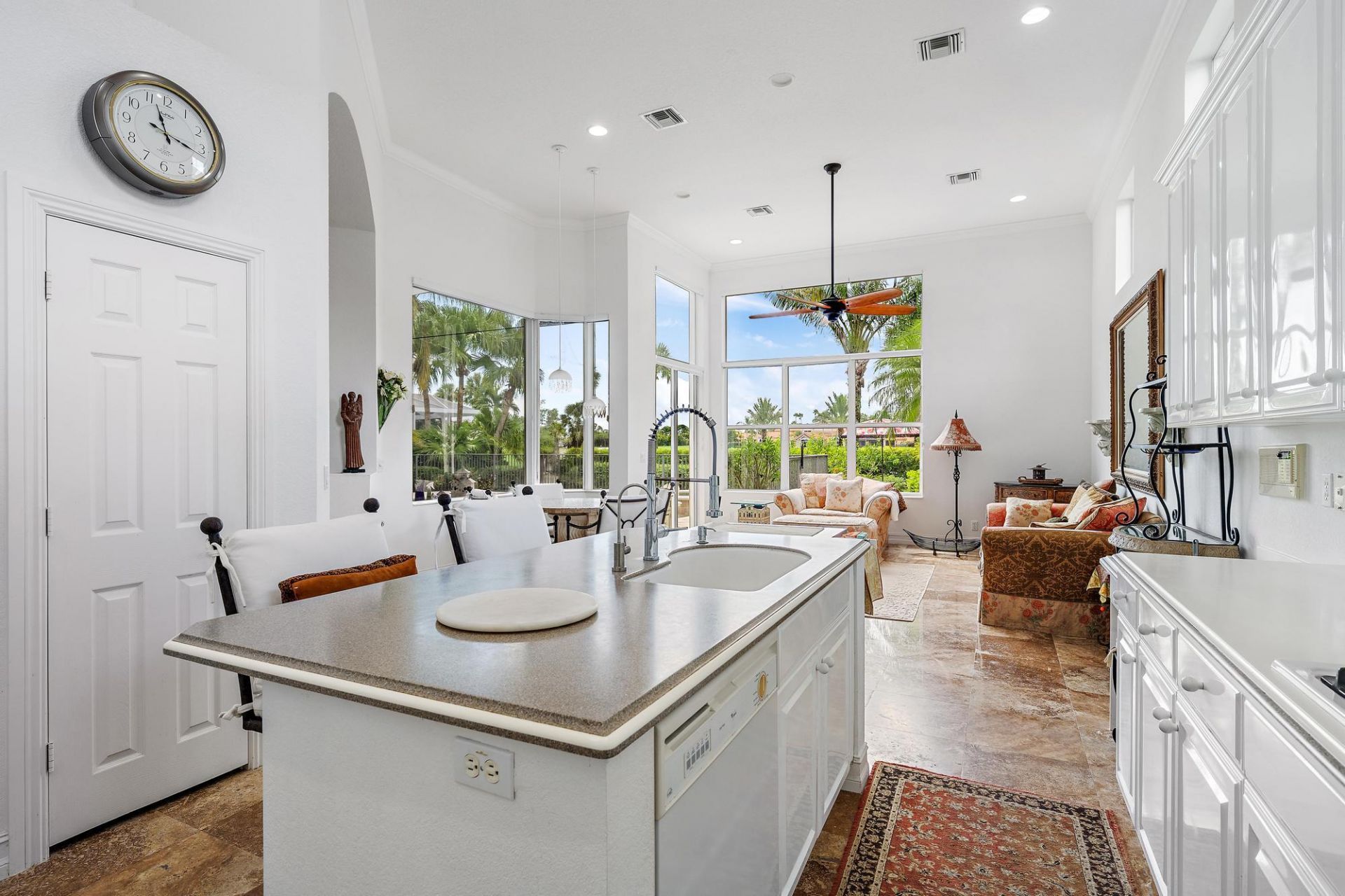 9054 Lakes Boulevard, West Palm Beach, FL 33412 Photo