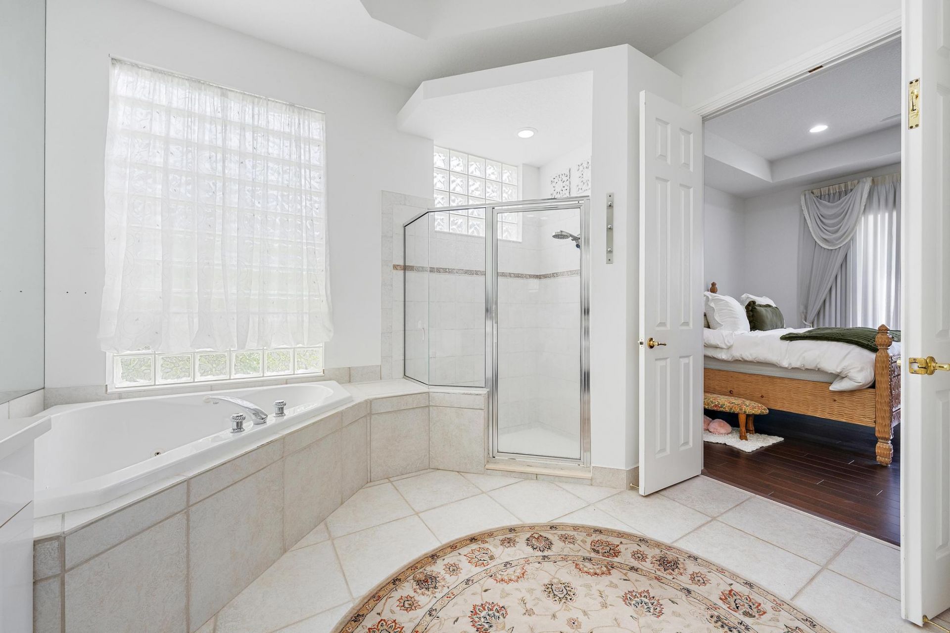 9054 Lakes Boulevard, West Palm Beach, FL 33412 Photo