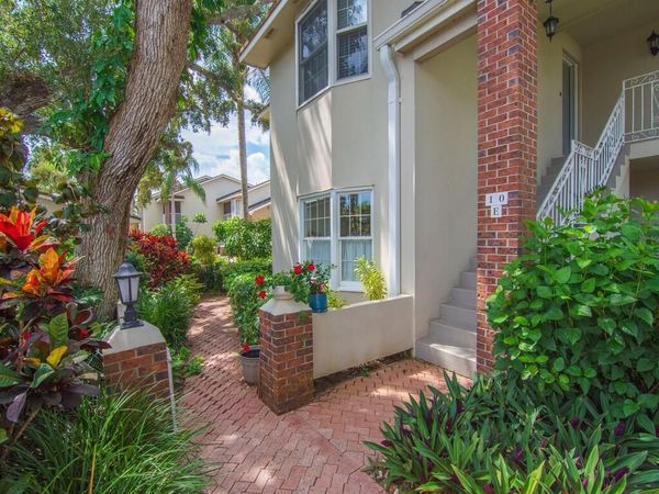 131 E Park Shores Circle, Unit 10E, Indian River Shores, FL 32963