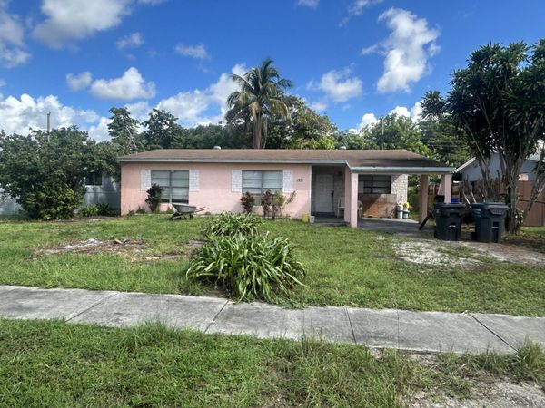 6831 Scott Street, Hollywood, FL 33024