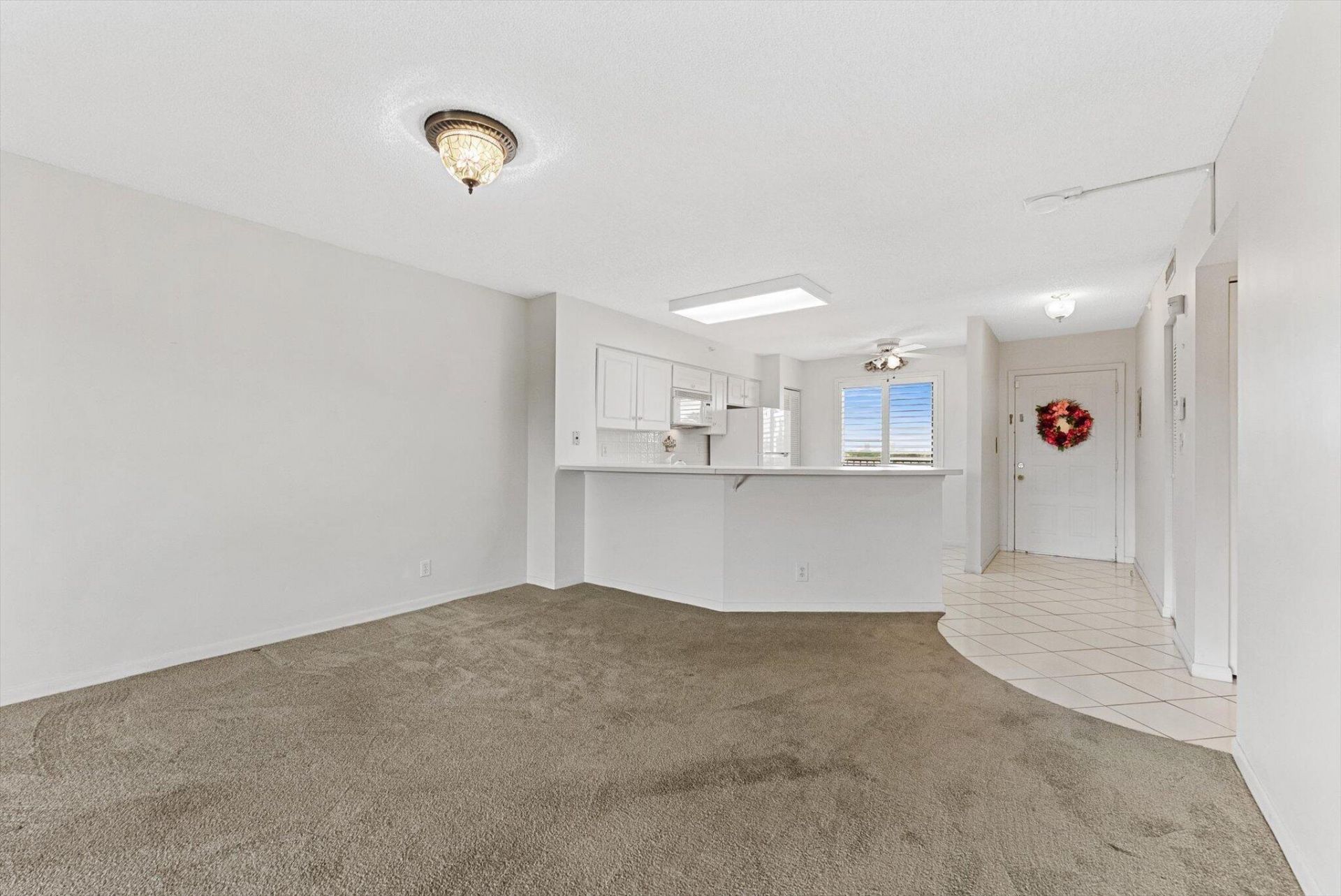 2112 S Cypress Bend Drive, Unit 607, Pompano Beach, FL 33069 Photo