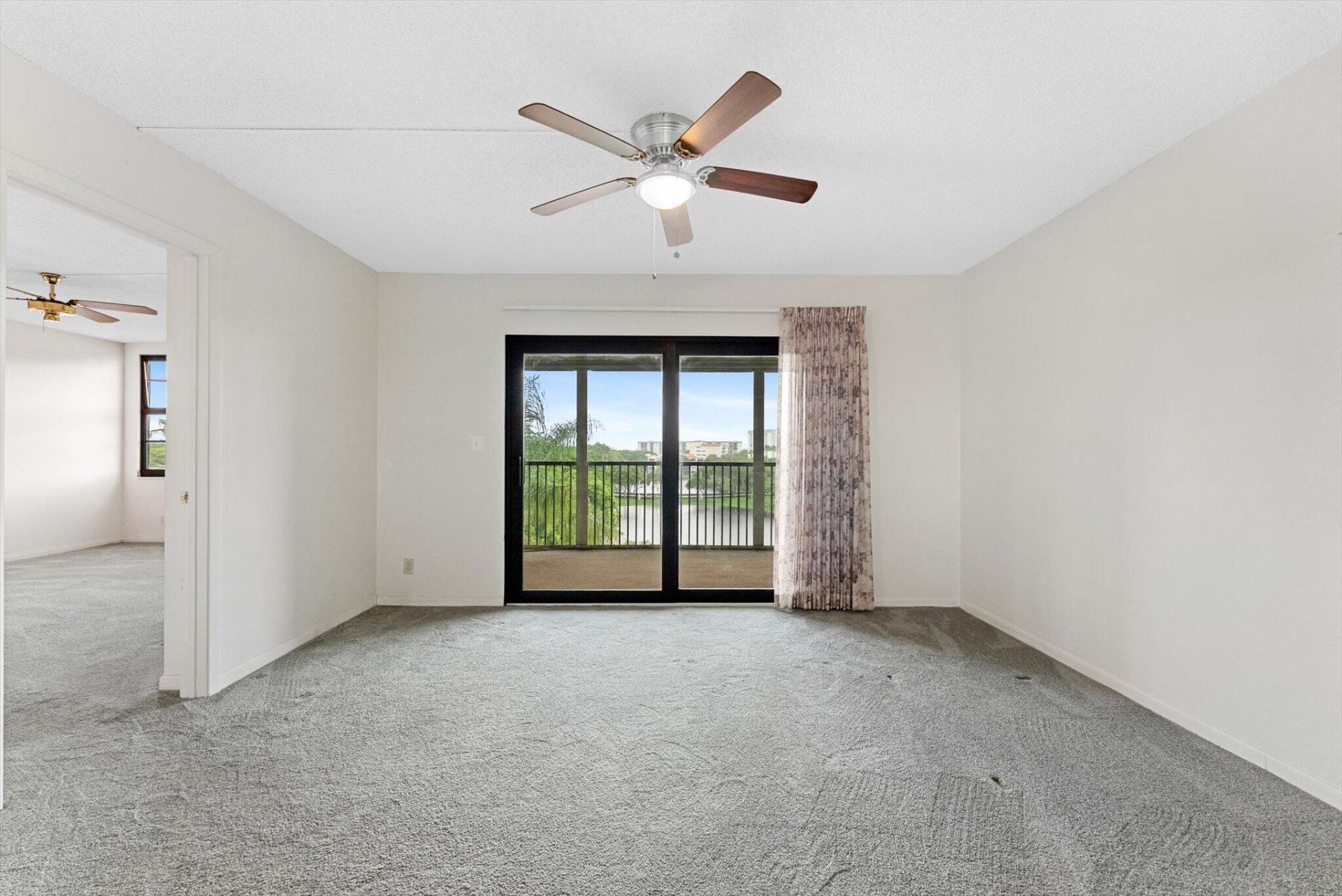 2112 S Cypress Bend Drive, Unit 607, Pompano Beach, FL 33069 Photo