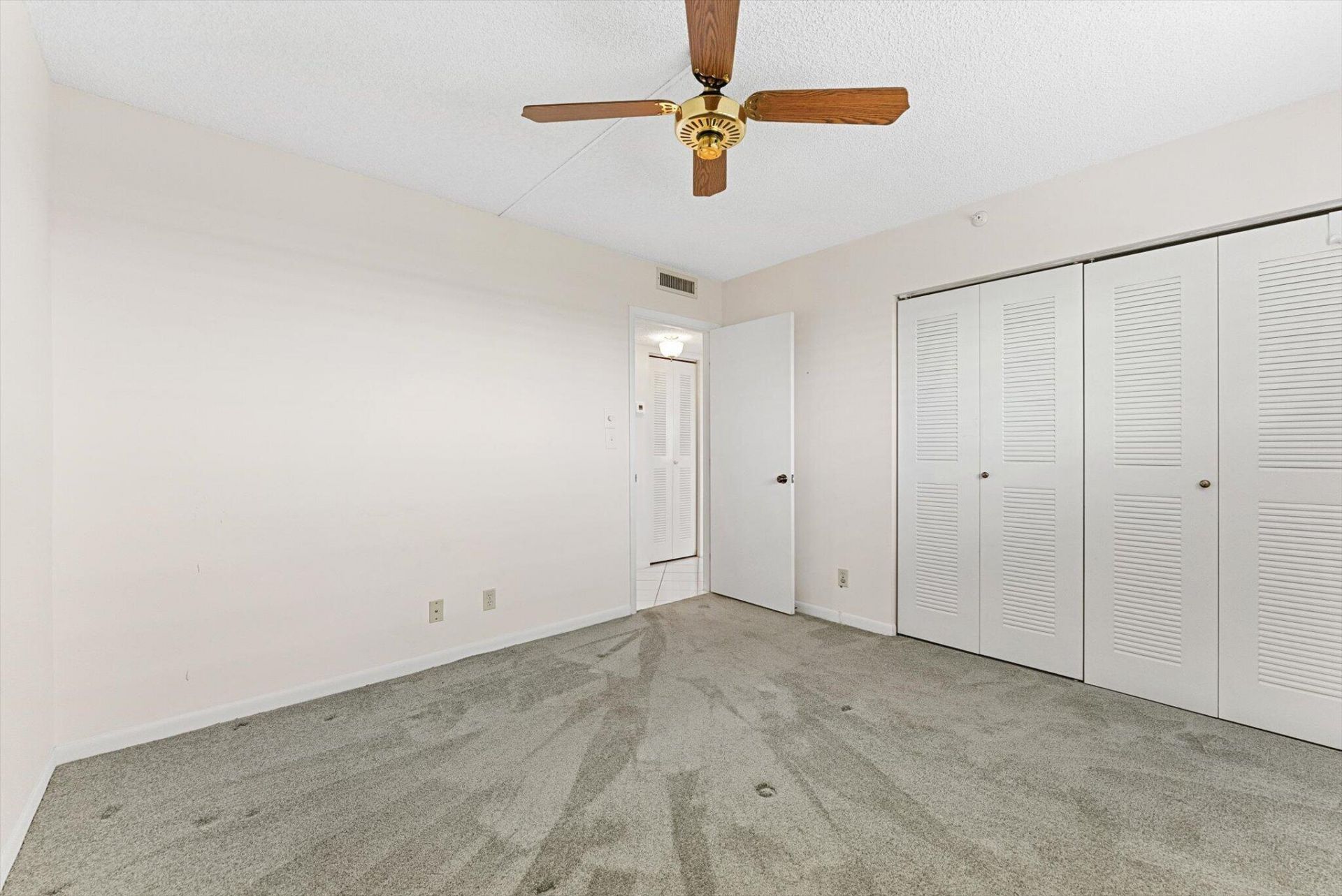 2112 S Cypress Bend Drive, Unit 607, Pompano Beach, FL 33069 Photo