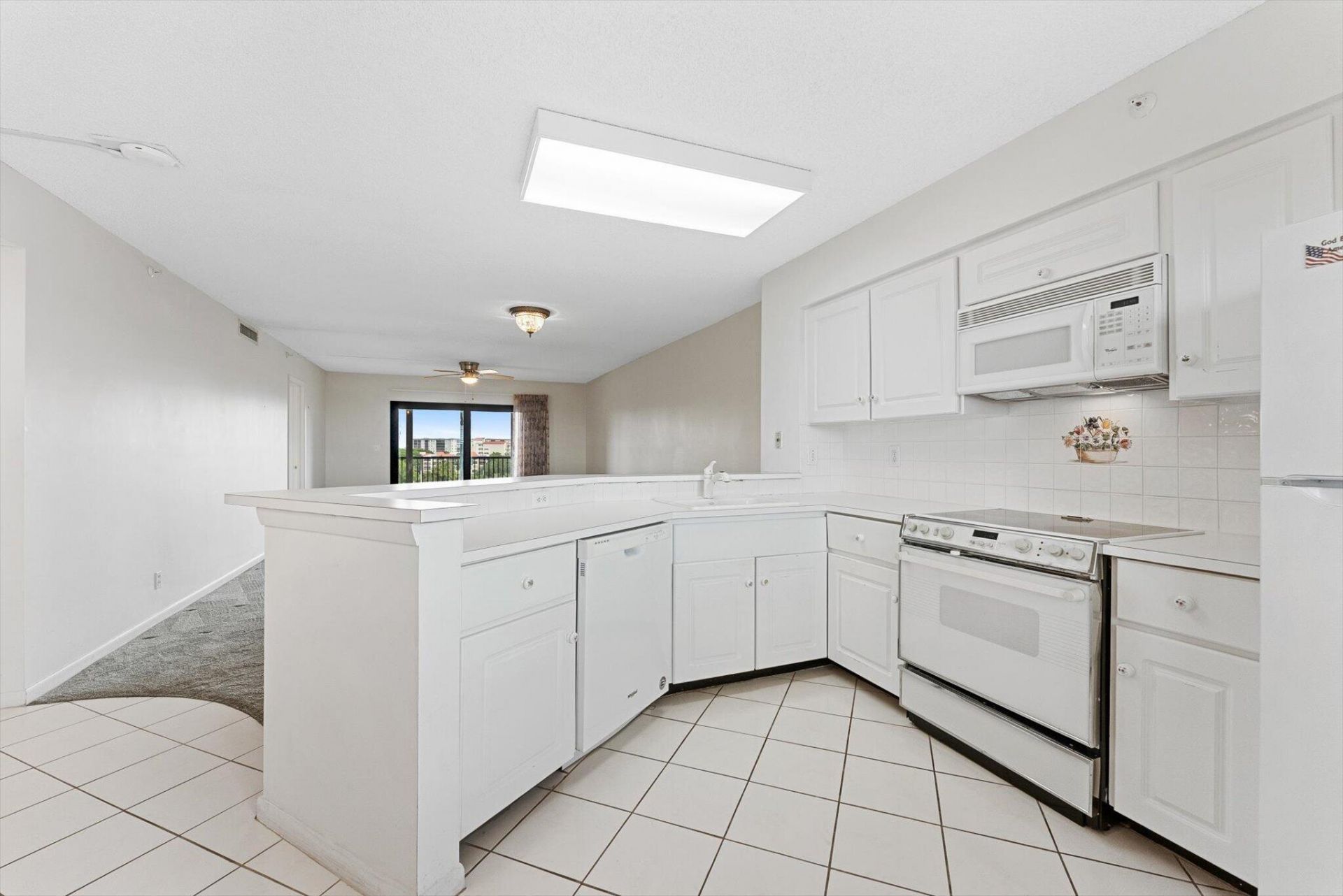 2112 S Cypress Bend Drive, Unit 607, Pompano Beach, FL 33069 Photo